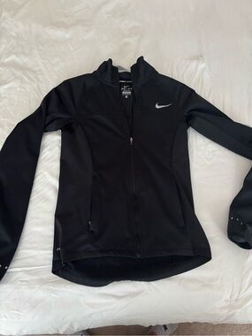 Nike Women's Black Full-Zip Training Jacket with Reflective Swoosh